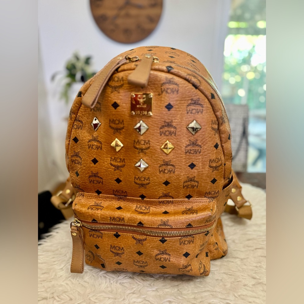 MCM Cognac Logo-Print Backpack medium - Picture 4 of 11